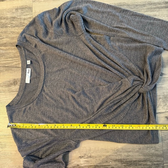 Gray Heathered Twist Front Wilfred Free Aritzia Long Sleeve Top - Picture 7 of 7